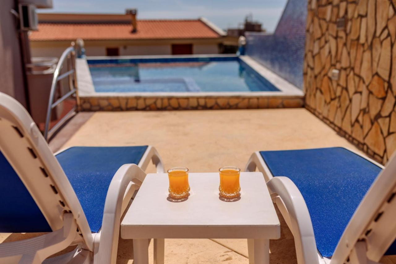 Ani Apartmani Dobra Voda Exteriér fotografie
